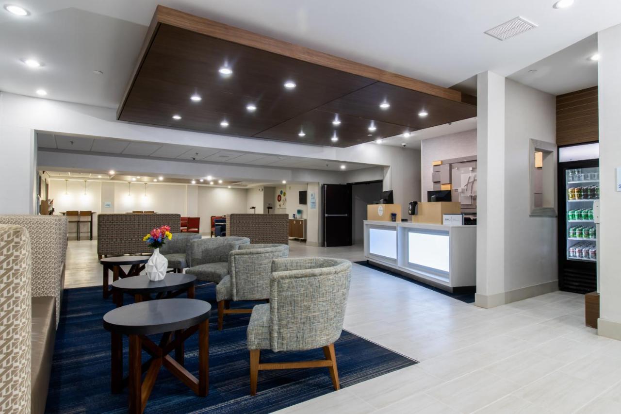 Holiday Inn Express Hotel & Suites Swansea By Ihg Exterior foto